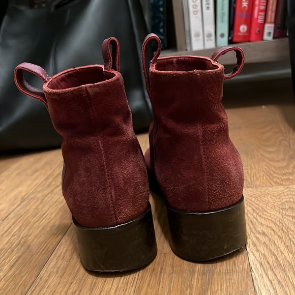 Surface To Air women’s Burgundy Booties - Picture 7 of 7